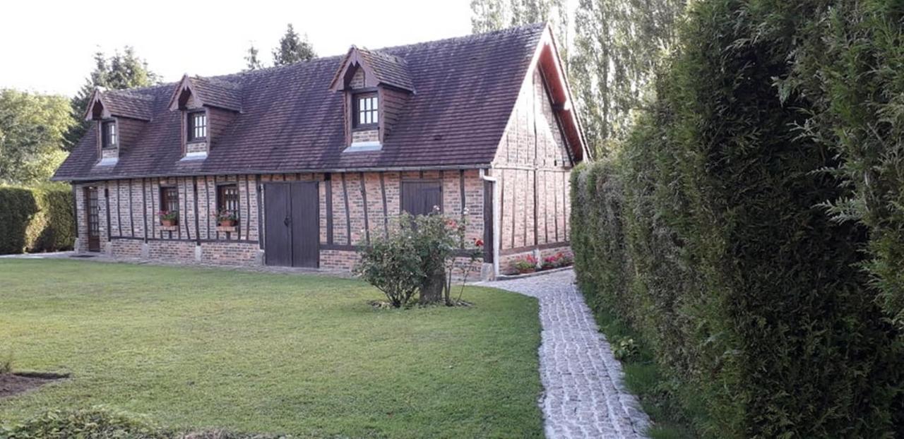 Le Petit Gite De La Varenne Saint-Hellier Dış mekan fotoğraf